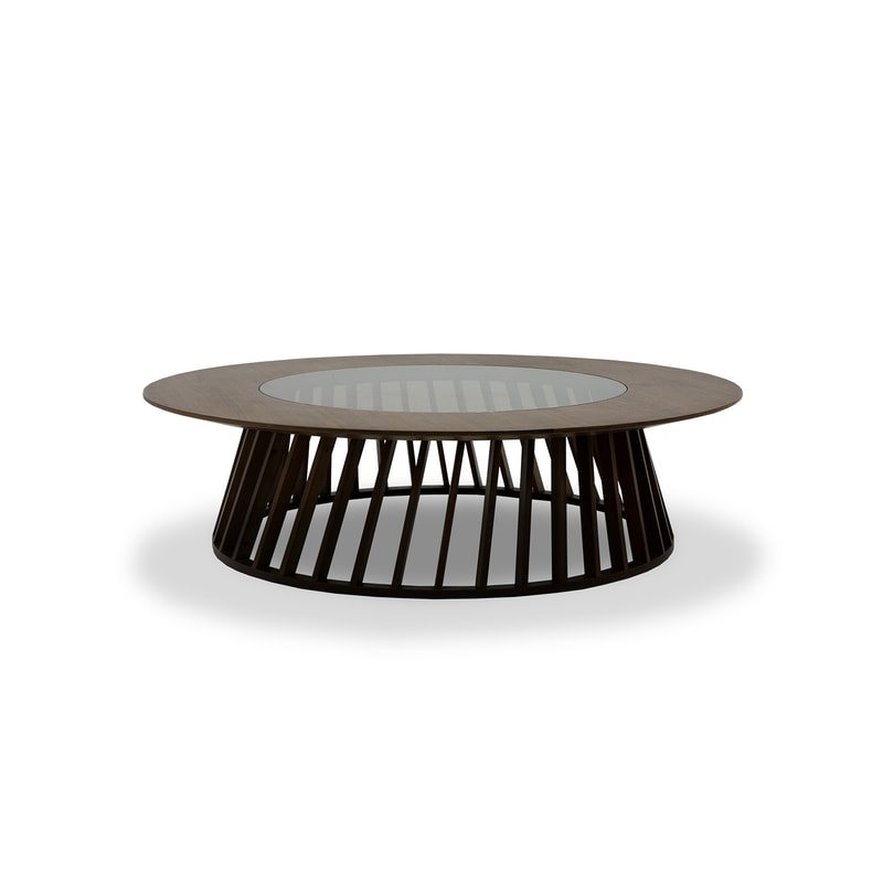 Momo table by Jordi Dedeu, Michael Strads